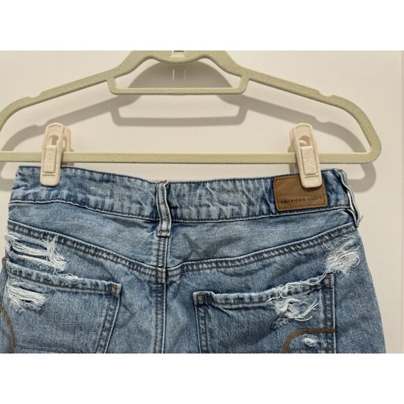 American Eagle Jeans 4 X-Short TomGirl Light Wash Ripped And Distressed - Picture 4 of 9